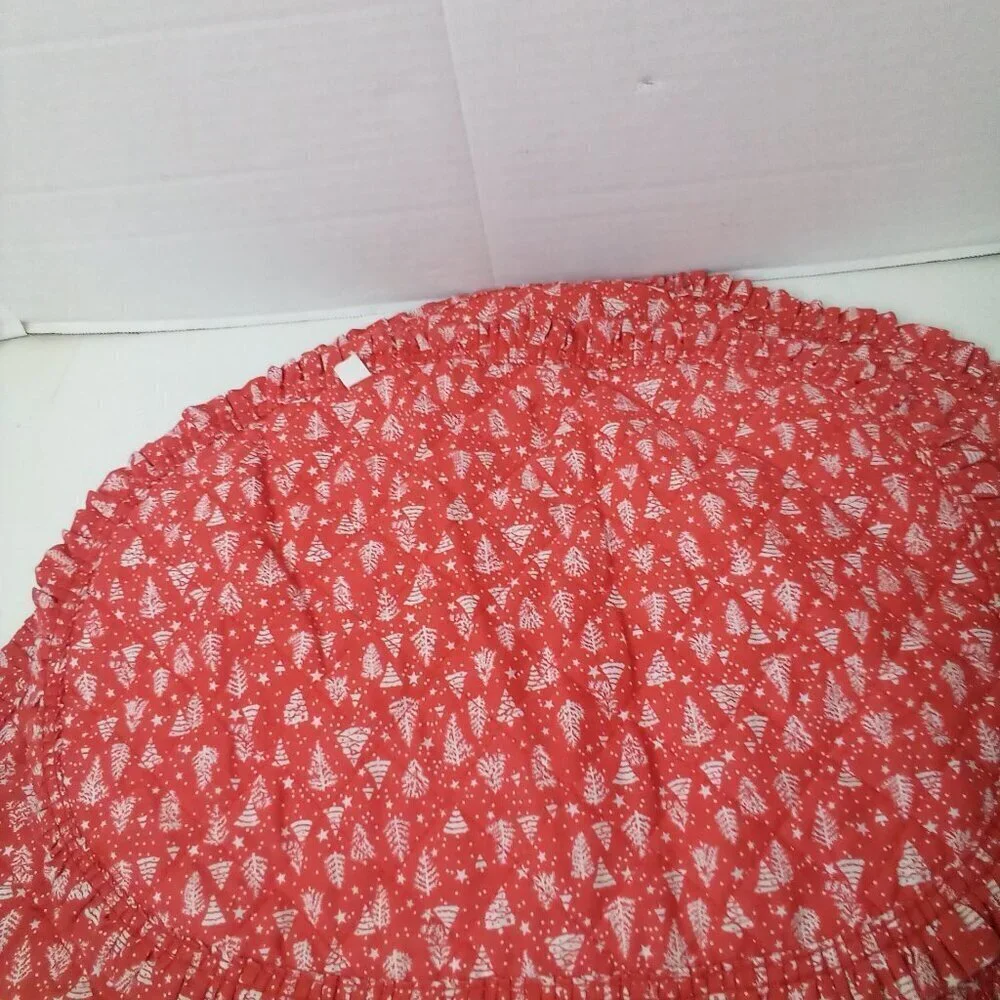 Quilted Fabric Placemats Christmas Tree Ruffle Trim Oval 17.5